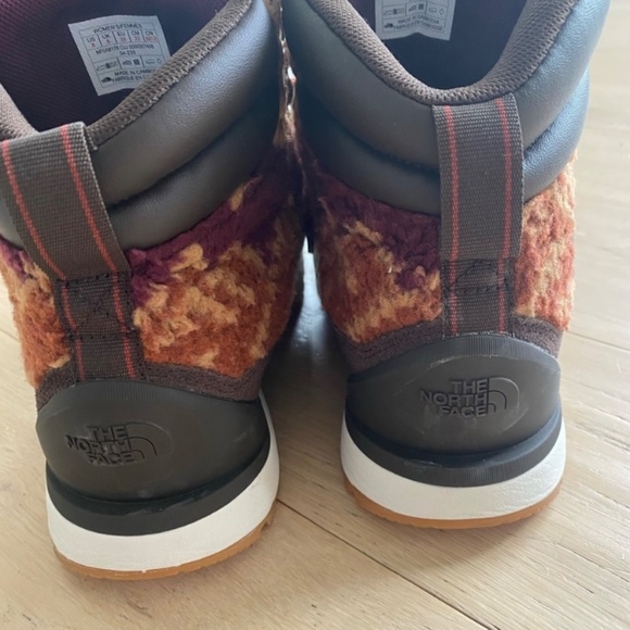 North Face Boots Size 8 - Picture 6 of 8